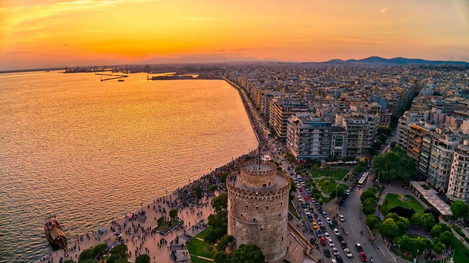 White Tower and Thessaloniki waterfront from above